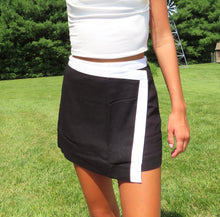 Load image into Gallery viewer, Black and White Stripe Skirt