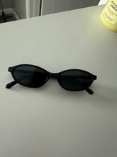 Load image into Gallery viewer, Black Retro Oval Sunglasses – Trendy Slim 90s Style Shades - Juniper