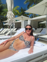 Load image into Gallery viewer, Mono-wave Bikini Set