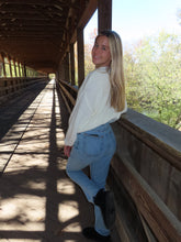 Load image into Gallery viewer, White Sweater - Juniper
