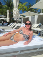 Load image into Gallery viewer, Mono-wave Bikini Set