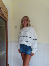 Load image into Gallery viewer, White Hearts Sweater