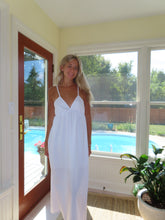 Load image into Gallery viewer, White Maxi Dress
