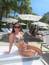 Load image into Gallery viewer, Mono-wave Bikini Set