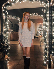 Load image into Gallery viewer, Chunky Knit Oversized Sweater