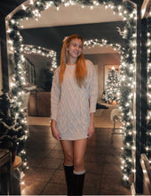 Load image into Gallery viewer, Chunky Knit Oversized Sweater