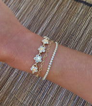 Load image into Gallery viewer, Flower Gemstone Bracelet - Juniper