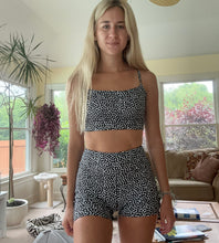 Load image into Gallery viewer, Biker Shorts and Croptop Set - Juniper