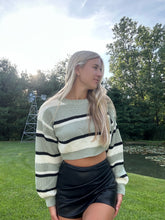 Load image into Gallery viewer, Cropped Knit Black and Green Sweater
