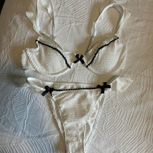 Load image into Gallery viewer, White ruffle bikini set