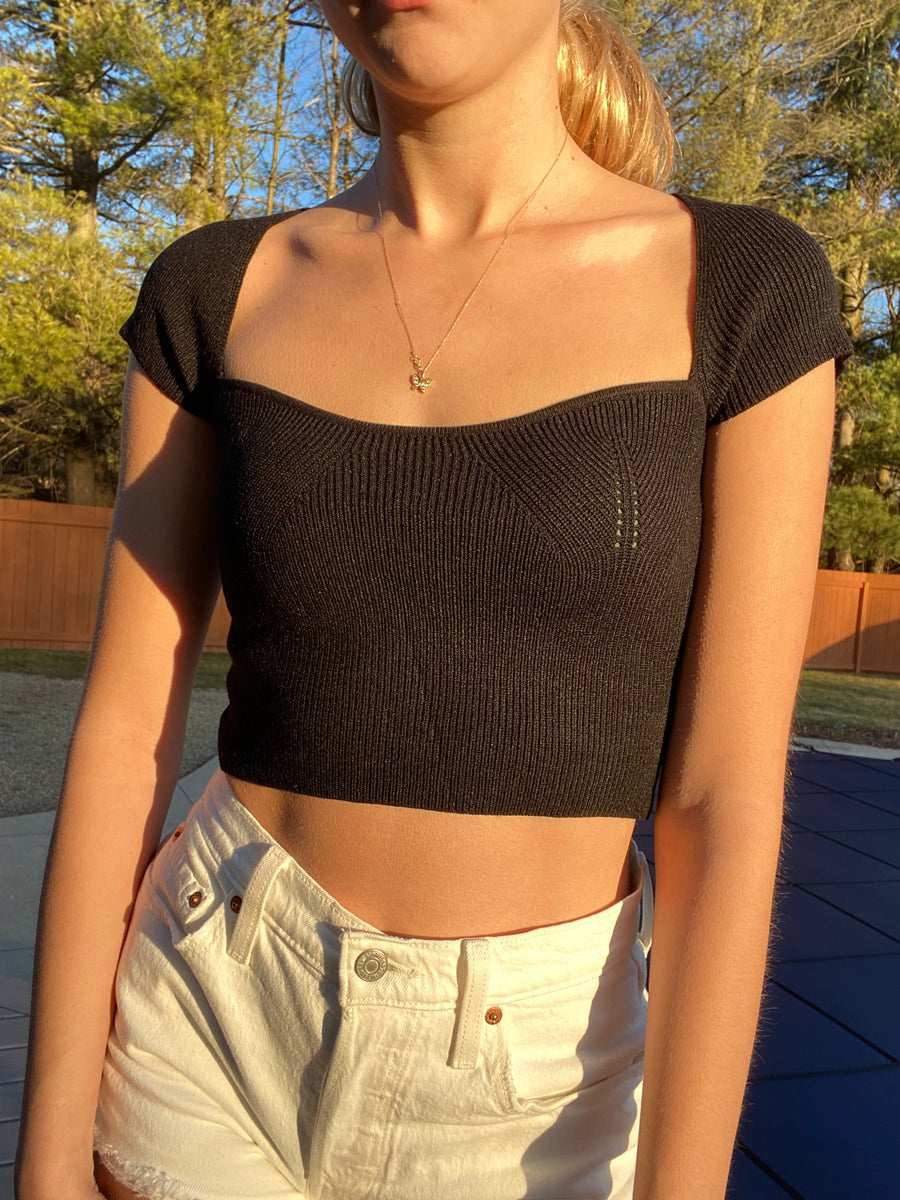 【YOURNUS】Opening Crop Collar Knit KIRSH Mono Cherry Open Collar Knit Brown | Collared for
