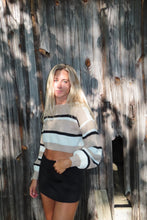 Load image into Gallery viewer, Cropped Knit Black and brown Sweater
