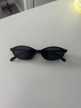 Load image into Gallery viewer, Black Retro Oval Sunglasses – Trendy Slim 90s Style Shades - Juniper
