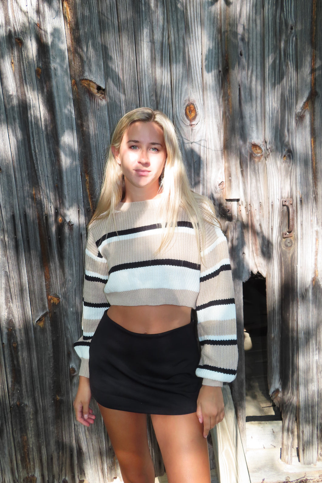 Cropped Knit Black and brown Sweater