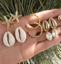 Load image into Gallery viewer, Shell Earrings
