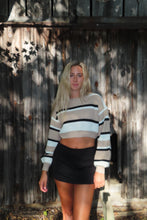 Load image into Gallery viewer, Cropped Knit Black and brown Sweater
