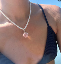 Load image into Gallery viewer, Seashell Pearl Charm Necklace
