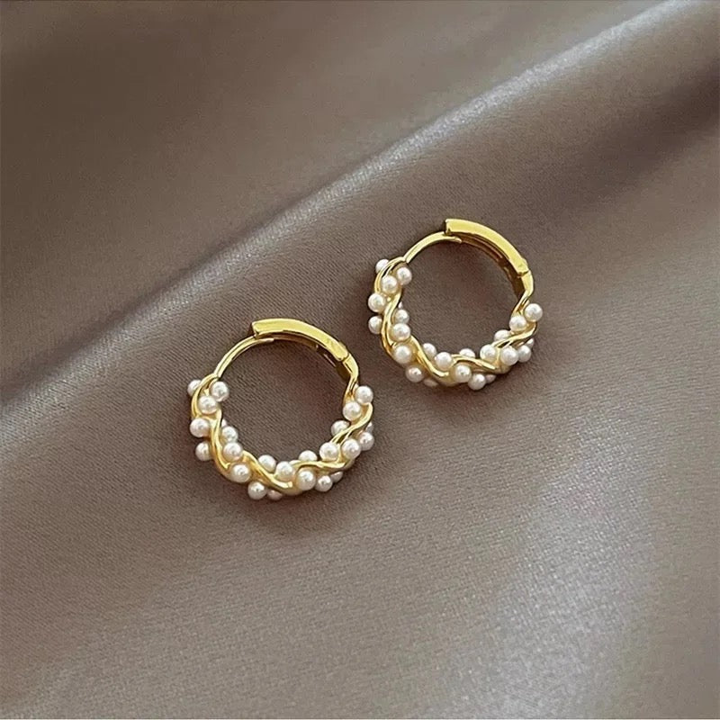 Pearl Gold Hoop