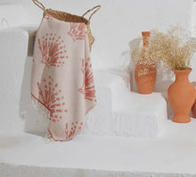 Load image into Gallery viewer, Seashell beach towel
