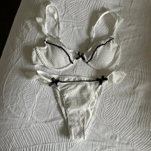 Load image into Gallery viewer, White ruffle bikini set
