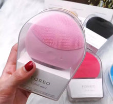 Load image into Gallery viewer, Foreo luna mini2 facial silicone facial cleansing brush,foreoing real LOGO, USB charging, waterproof, level 8 - Juniper
